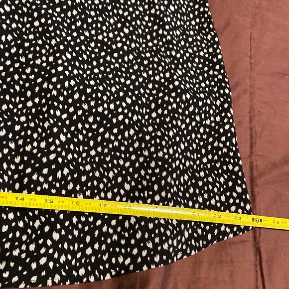 Sleeveless Blouse by Betsy’s Boutique Shop. EUC! - Picture 12 of 16